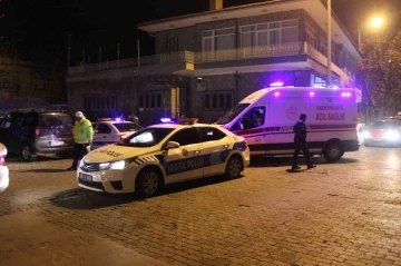 Uygulamadan ka&ccedil;arken polise &ccedil;arptı: S&uuml;r&uuml;c&uuml; tutuklandı
