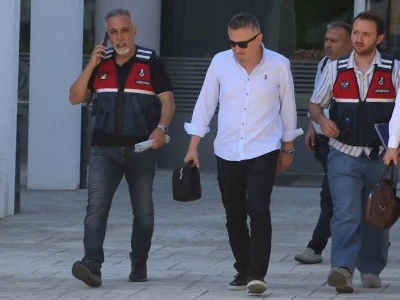 Uyuşturucu soruşturmasında g&ouml;zaltına alınan baro başkanı istifa etti