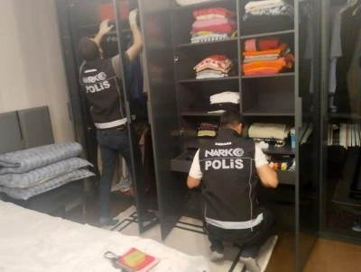 Uyuşturucu ve fuhuş ağına 3. dalga operasyon: 15 g&ouml;zaltı