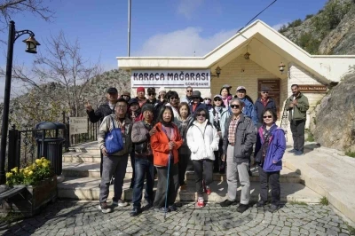 Uzakdoğu&rsquo;dan Karaca Mağarası&rsquo;na geldiler
