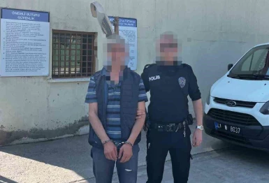 Uzaklaştırma kararını hi&ccedil;e saydı, polise direndi