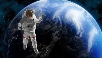 Uzayın bilinmeyenlerinin keşfi ile g&ouml;ky&uuml;z&uuml;n&uuml;n &ouml;tesini hayal edenler