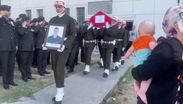 Uzman &ccedil;avuş kalbine yenik d&uuml;şt&uuml;
