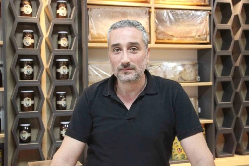 Uzmanından ipu&ccedil;ları: Bal alırken nelere dikkat etmeliyiz? Sahte ve ger&ccedil;ek bal nasıl ayırt edilir?
