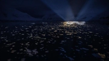 Uzmanlara g&ouml;re okyanusları keşfetmek ayı keşfetmekten daha zor