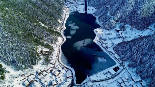 Uzung&ouml;l&rsquo;de kartpostallık kış manzarası
