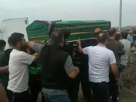 Vahşice &ouml;ld&uuml;r&uuml;len Bursalı anne toprağa verildi 