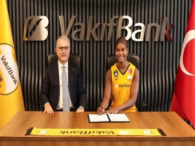 VakıfBank, Brezilyalı pas&ouml;r &ccedil;aprazı Lorenne Teixeira&rsquo;yı transfer etti