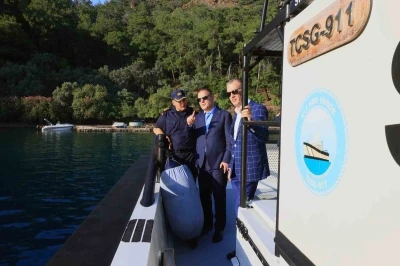 Vali Akbıyık Fethiye-G&ouml;cek koylarında incelemelerde bulundu
