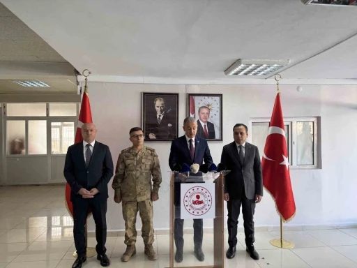 Vali Akkoyun: "Kırmızı ve gri kategoride aranan 2 ter&ouml;rist etkisiz hale getirildi"
