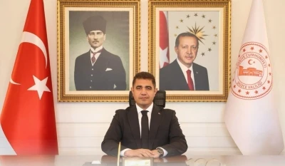 Vali Aslan "D&uuml;nyayı g&uuml;zelleştiren en g&uuml;&ccedil;l&uuml; duygunun adıdır: Anne"
