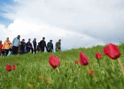 Vali &Ccedil;akır, doğaseverlere eşlik ederek Korkut&rsquo;un gizli kalmış g&uuml;zelliklerini keşfetti
