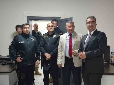 Vali &Ccedil;i&ccedil;ek: "Ardahan huzur şehridir"
