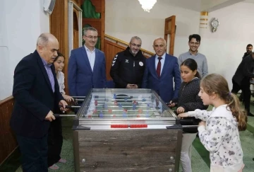 Vali Dağlı: &ldquo;Amacımız gen&ccedil;lerimizi geleceğe daha iyi hazırlamak&rdquo;
