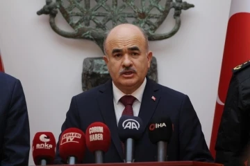 Vali Dağlı: "Su&ccedil; ve su&ccedil;lularla m&uuml;cadelemiz kararlılıkla devam ediyor"
