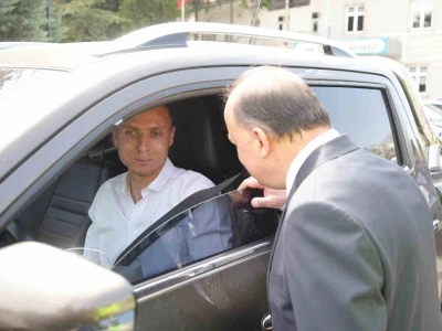 Vali Dallı&rsquo;dan motosiklet s&uuml;r&uuml;c&uuml;lerine uyarı: Kask takmadan trafiğe &ccedil;ıkmayın
