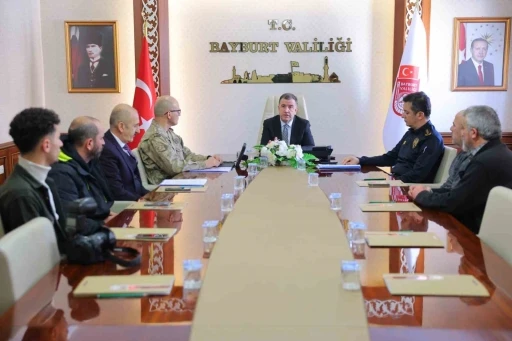Vali Eldivan: "Bayburt&rsquo;u en g&uuml;venilir illerden biri haline getirmek i&ccedil;in var g&uuml;c&uuml;m&uuml;zle &ccedil;alışıyoruz"
