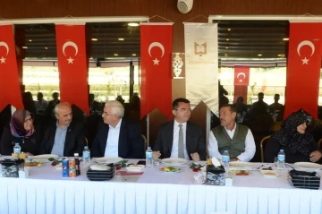 Vali Memiş: Darbe girişimi &uuml;lkeyi teslim alma operasyonuydu
