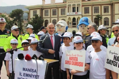 Vali &Ouml;zkan&rsquo;dan vatandaşlara trafik uyarısı
