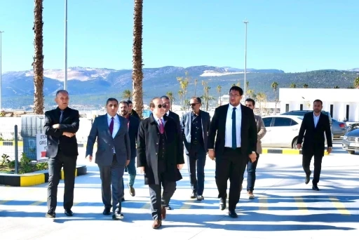 Vali Pehlivan, Taşucu Limanı&rsquo;nda incelemelerde bulundu
