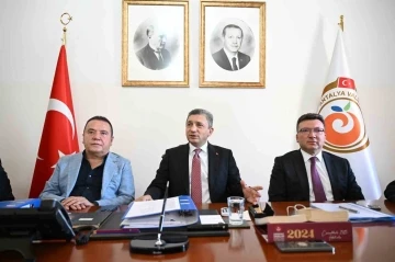 Vali Şahin: "T&uuml;rkiye&rsquo;nin turizm gelirinde Belek&rsquo;in katkısı b&uuml;y&uuml;k"
