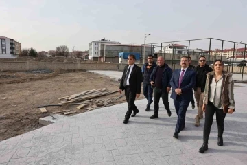 Vali Turan, &ccedil;alışmaları yerinde inceledi
