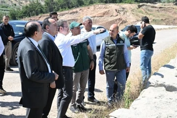 Vali &Uuml;nl&uuml;, Akhisar&rsquo;da incelemelerde bulundu
