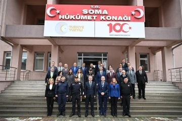 Vali &Uuml;nl&uuml; Soma&rsquo;da temaslarda bulundu
