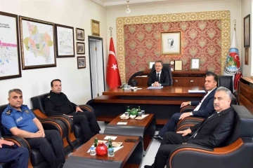 Vali &Uuml;nl&uuml;, Turgutlu ve Ahmetli il&ccedil;elerinde incelemelerde bulundu
