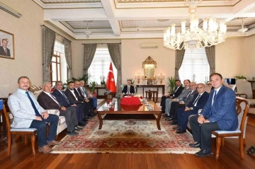 Vali &Uuml;nl&uuml;&rsquo;ye &rsquo;Hayırlı olsun&rsquo; ziyaretleri s&uuml;r&uuml;yor
