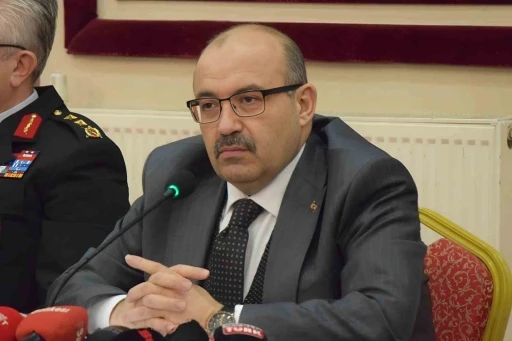 Vali Ustaoğlu &ldquo;Sokak &ccedil;etelerine, mafya bozuntularına izin vermeyeceğiz&rdquo;
