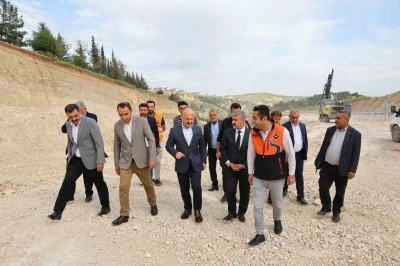 Vali Varol, Besni &ccedil;evre yolunda incelemelerde bulundu
