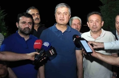Vali Yavuz: "Yangınlar nedeniyle 14 k&ouml;y, 613 hane boşaltıldı"