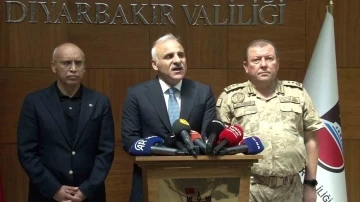 Vali Zorluoğlu a&ccedil;ıkladı: Kayıp Narin son g&ouml;r&uuml;ld&uuml;ğ&uuml; elbiseleriyle &ccedil;uval i&ccedil;inde bulundu
