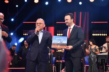 Valilik ve B&uuml;y&uuml;kşehir&rsquo;den TRT sanat&ccedil;ıları şehir konserleri ile Kayseri&rsquo;ye unutulmaz m&uuml;zik keyfi

