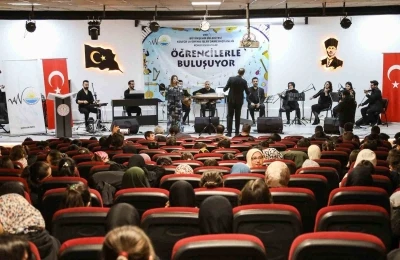Van B&uuml;y&uuml;kşehir Belediyesi Konservatuvarı il&ccedil;elerle buluşuyor
