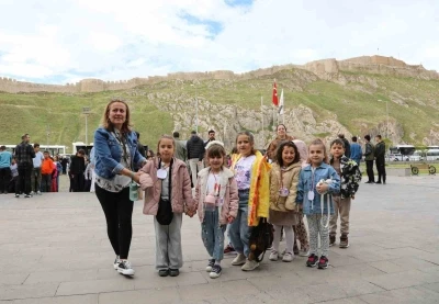 Van B&uuml;y&uuml;kşehir Belediyesinden &ouml;ğrencilere m&uuml;ze gezisi

