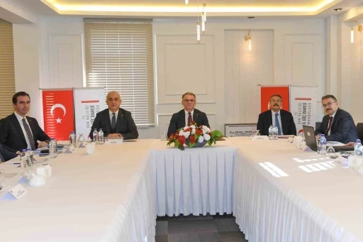 Van&rsquo;da d&uuml;zensiz g&ouml;&ccedil;le m&uuml;cadele koordinasyon toplantısı ger&ccedil;ekleştirildi
