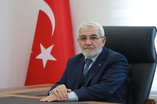 Van&rsquo;da s&ouml;zleşmeli personeli işten &ccedil;ıkarma skandalına tepki
