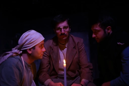 Van Devlet Tiyatrosu 2. sahnesini &lsquo;Maskeliler&rsquo; oyunu ile a&ccedil;tı
