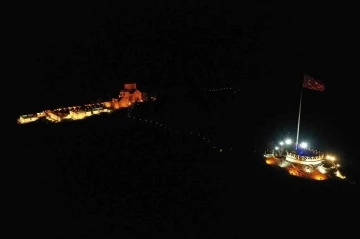 Van&rsquo;ı ge&ccedil;en yıl 700 bin yerli ve yabancı turist ziyaret etti
