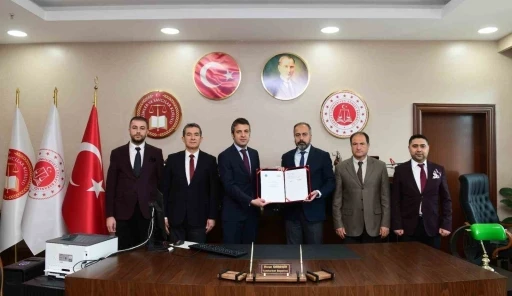 Van YY&Uuml; ile Cumhuriyet Başsavcılığı arasında iş birliği protokol&uuml; imzalandı
