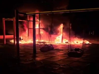 Vandallar &ccedil;ocuk parkını yaktı