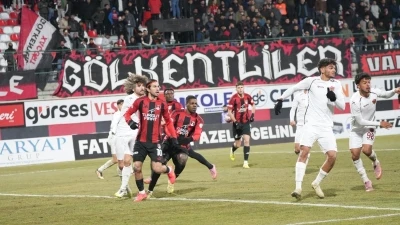 Vanspor FK, Hatayspor&rsquo;u 4-0 mağlup etti