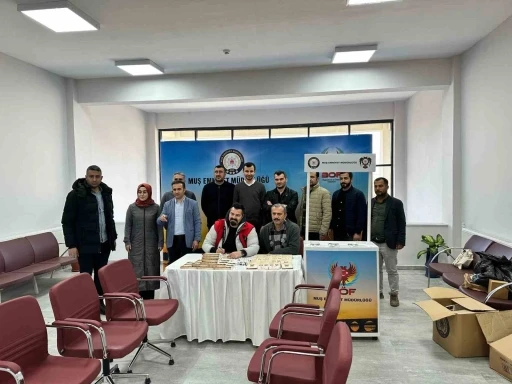 Varto&rsquo;da "El Ele G&uuml;venli Geleceğe" projesi kapsamında bilgilendirme standı kuruldu
