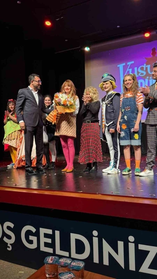 Velilere tiyatro grubundan &ouml;zel g&ouml;steri
