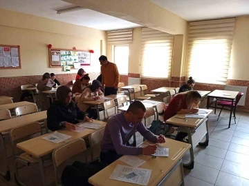 Velilere y&ouml;nelik &ouml;d&uuml;ll&uuml; kitap okuma yarışması
