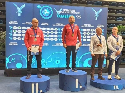 Veteranlar D&uuml;nya Şampiyonası&rsquo;nda serbest stilde T&uuml;rkiye 5 madalya kazandı