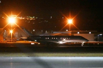 WikiLeaks&rsquo;in kurucusu Assange, &uuml;lkesine d&ouml;nd&uuml;