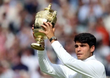 Wimbeldon&rsquo;da Carlos Alcaraz &uuml;st &uuml;ste ikinci kez şampiyon
